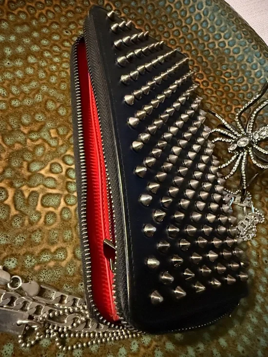 Christian Louboutin Panettone Black Leather Silver Spike Wallet - Picture 5 of 9